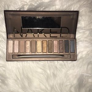 UD naked palette